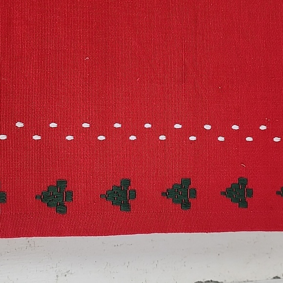Crate & Barrel Snowy Woods red green reversible table runner 14" x 108" FLAWS - Picture 2 of 11